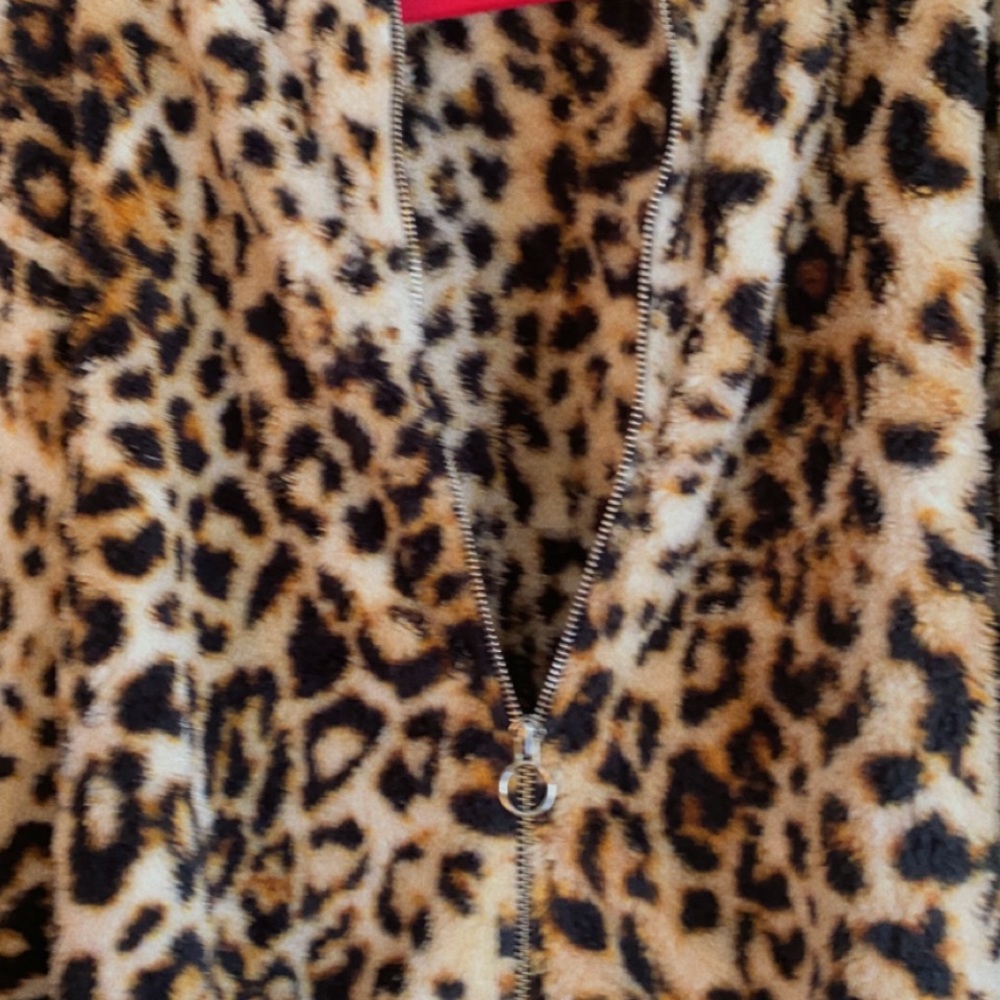 Fluffy jacket - Picture 7 of 9